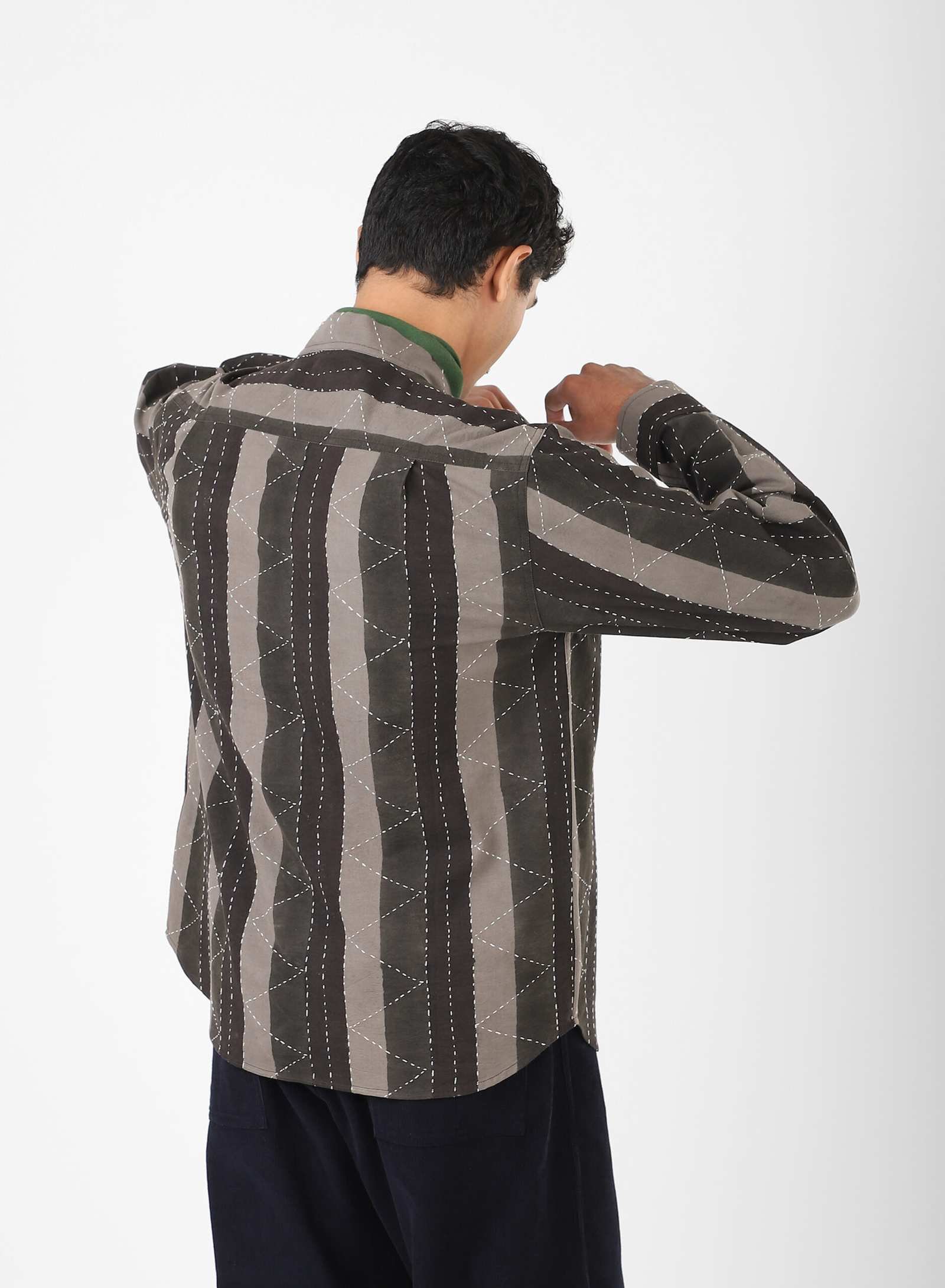 Ryoko
Relaxed Fit 
Kimono Collar 
LS Shirt back view