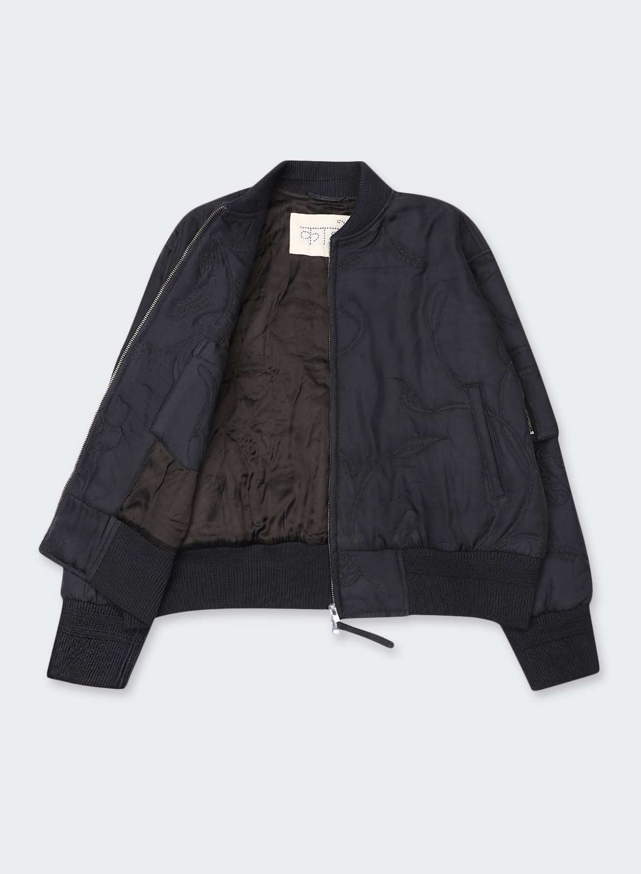 Max W
Quilted Bomber
Jacket styling frame