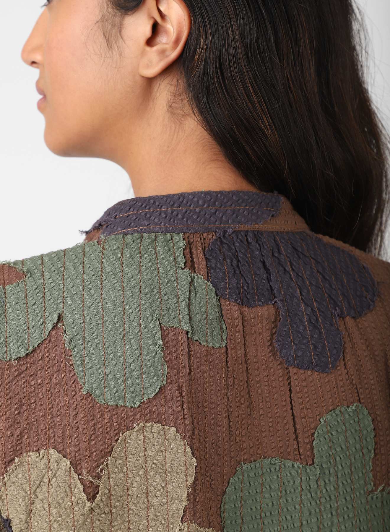 Saroj
Swedish Military
Inspired Shirt styling frame