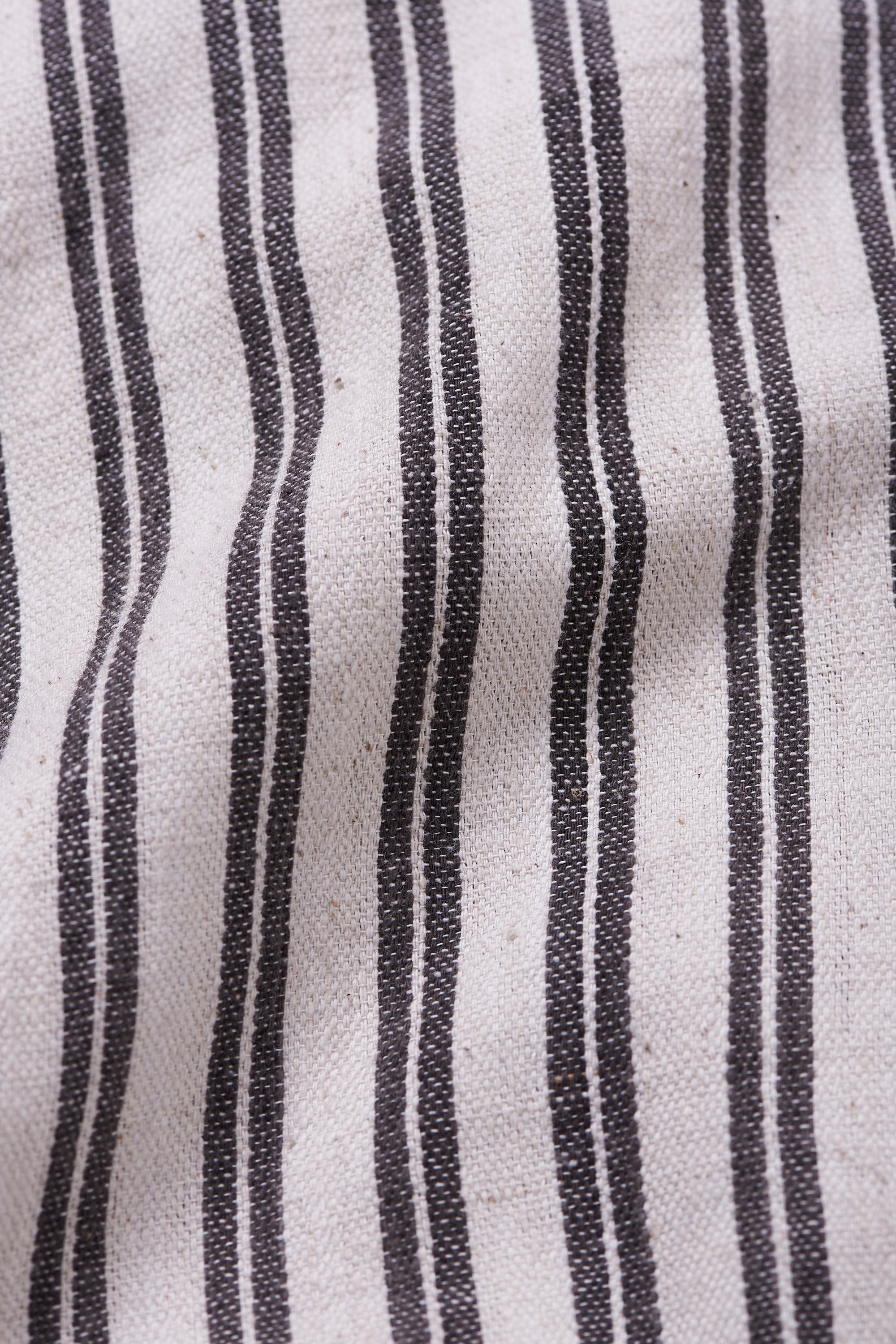 CHARCOAL ESSENTIAL STRIPE COTTON SHIRT styling frame