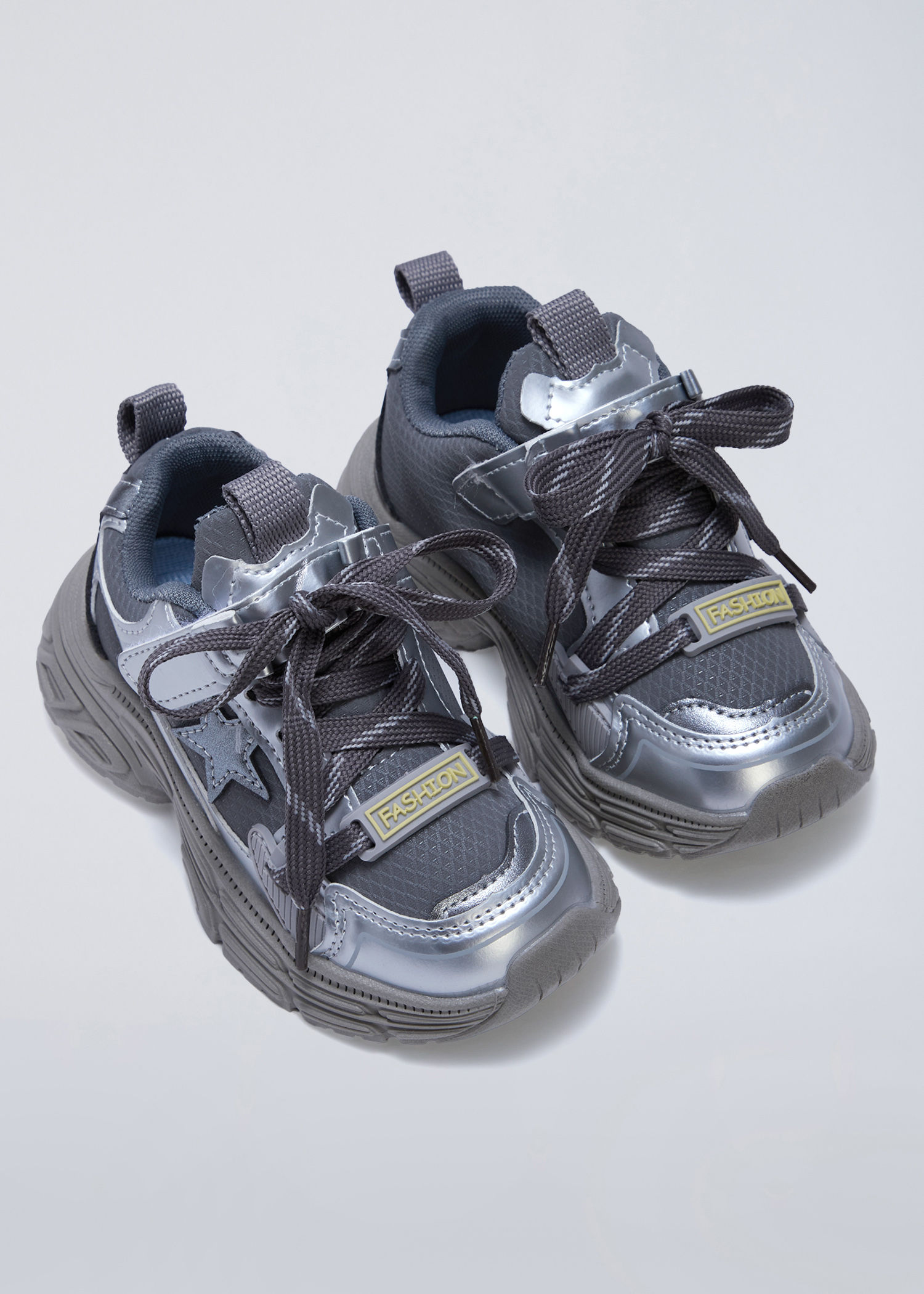 1324402