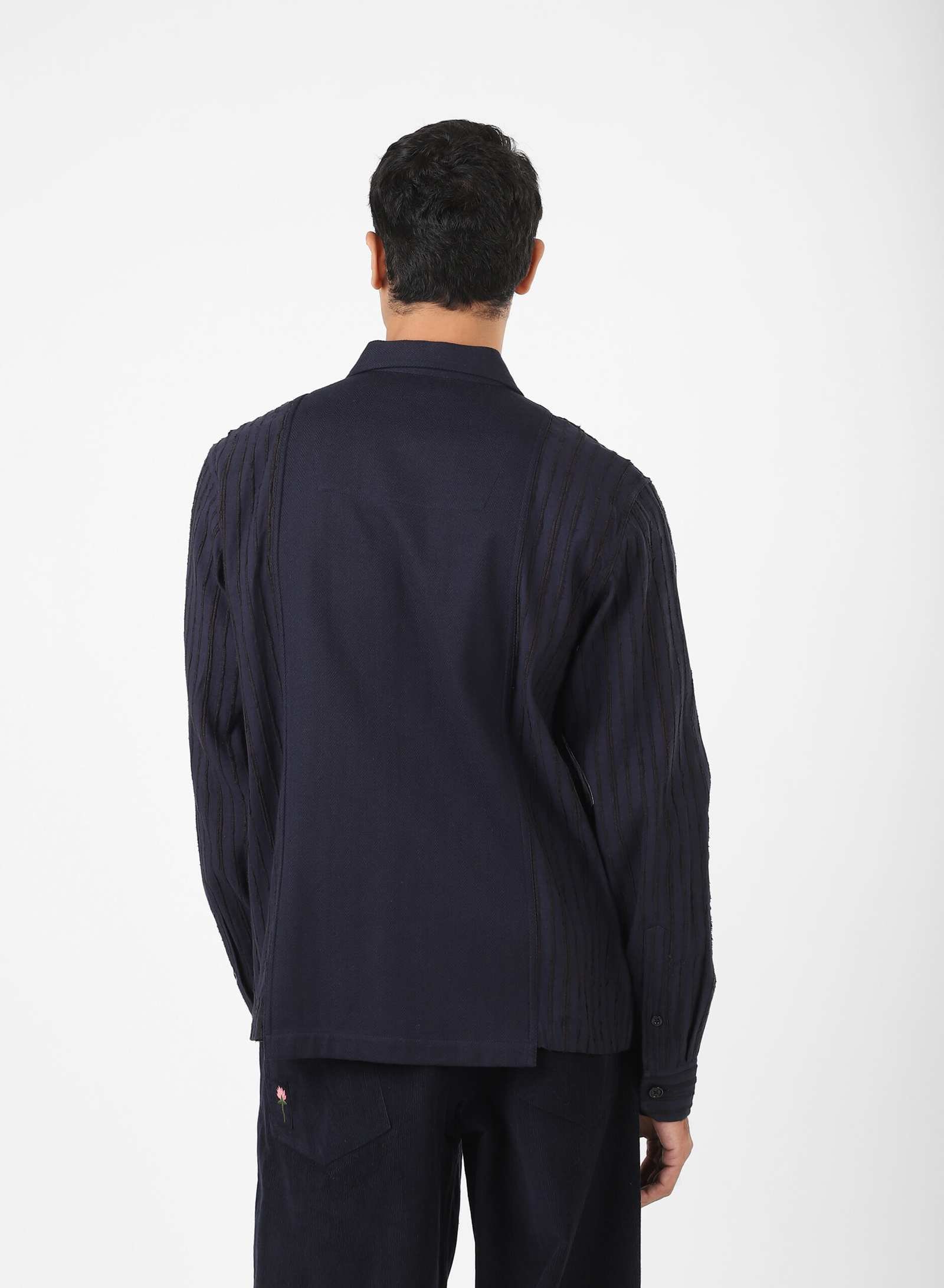 Damien 3
Relaxed Fit 
Convertible Collar 
LS Shirt back view