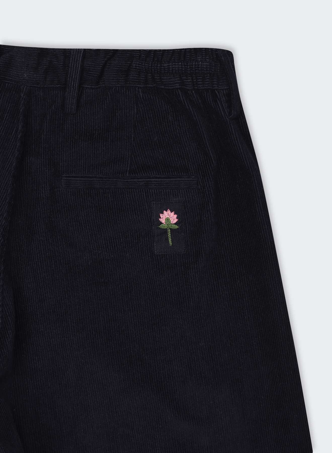 Bharti
Relaxed Fit
Single Pleat Trousers styling frame