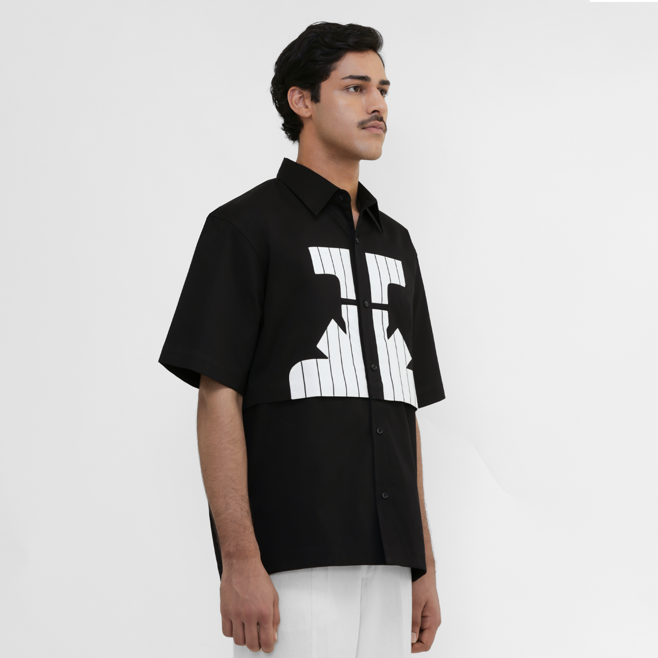 Hydrant applique shirt BL back view