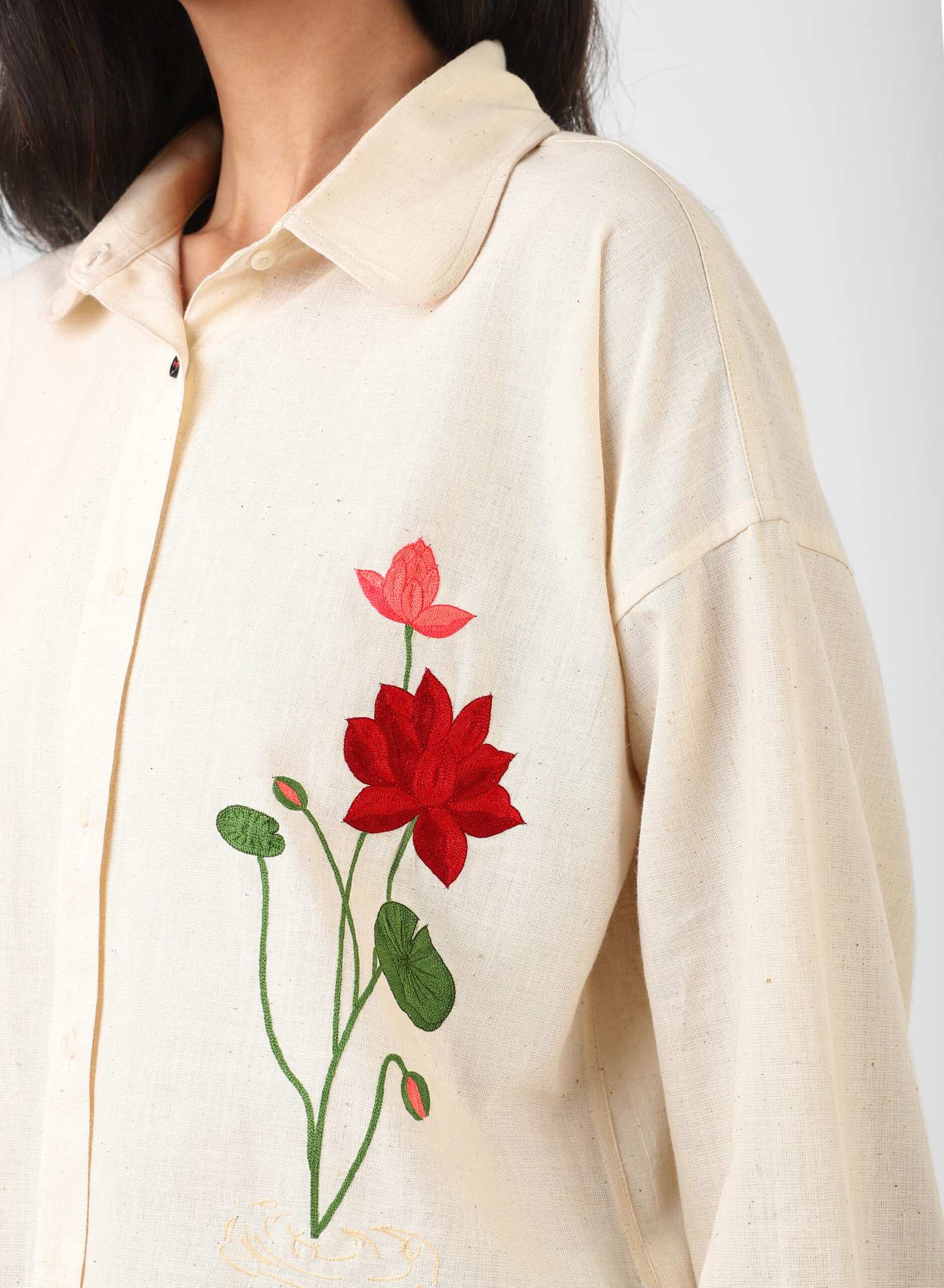 Leah
Boxy Shirt with
Round Collar texture detail