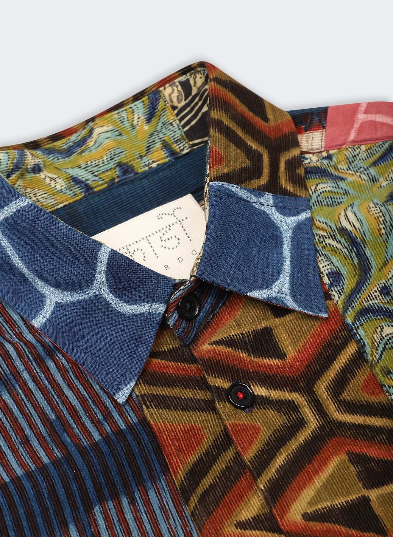 Luis
Over Sized Regular 
Collar LS Shirt styling frame